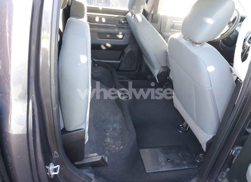 Photo 8 of 2019 Ram 1500 CLASSIC SLT 4X2 6'4 BOX (VIN 1C6RR6TT6KS722254)