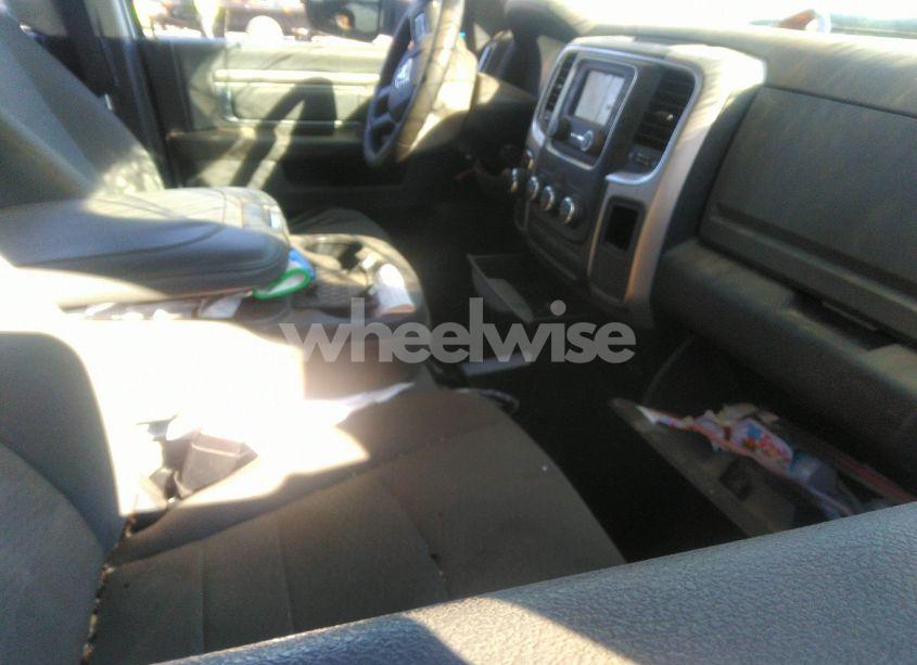 Photo 5 of 2019 Ram 1500 CLASSIC SLT 4X2 6'4 BOX (VIN 1C6RR6TT7KS572123)