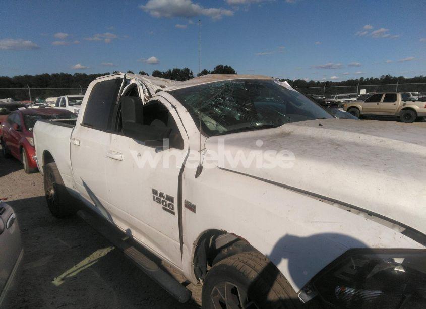 Photo 6 of 2019 Ram 1500 CLASSIC SLT 4X2 6'4 BOX (VIN 1C6RR6TT7KS572123)