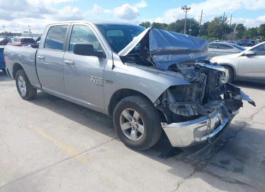 2021 Ram 1500 CLASSIC SLT 4X2 6'4 BOX (VIN 1C6RR6TT7MS516010) main photo