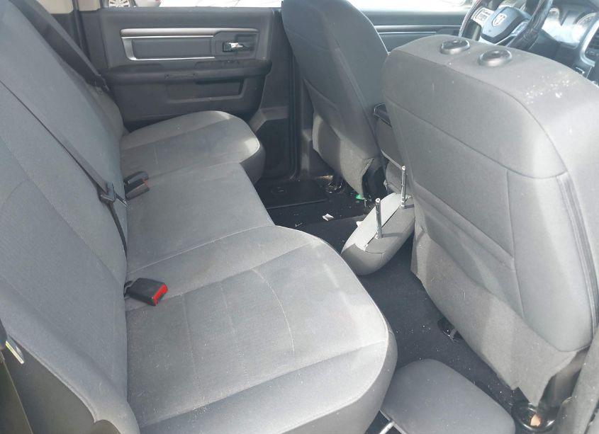 Photo 8 of 2021 Ram 1500 CLASSIC SLT 4X2 6'4 BOX (VIN 1C6RR6TT7MS516010)