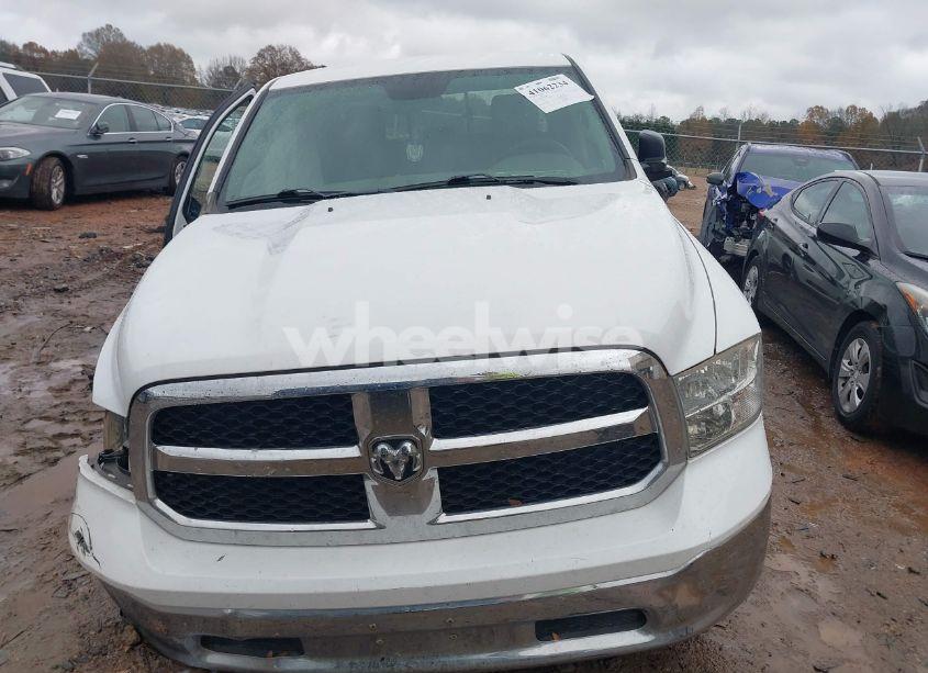 Photo 12 of 2019 Ram 1500 CLASSIC SLT 4X2 6'4 BOX (VIN 1C6RR6TT8KS584944)