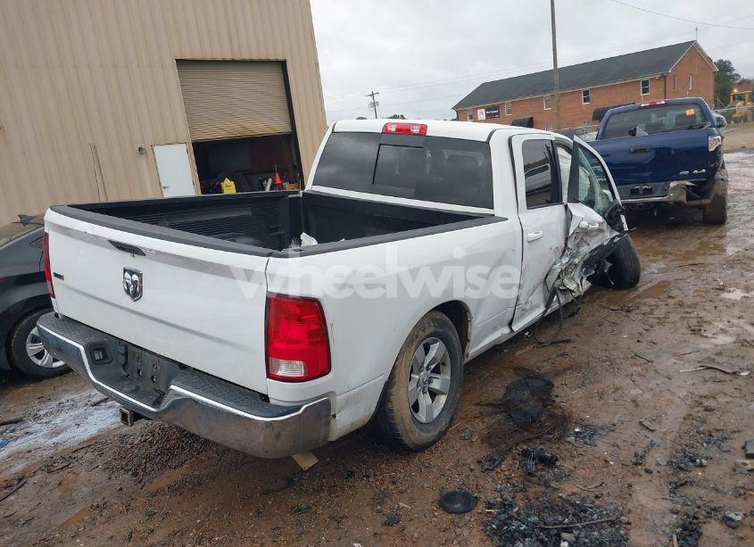 Photo 4 of 2019 Ram 1500 CLASSIC SLT 4X2 6'4 BOX (VIN 1C6RR6TT8KS584944)