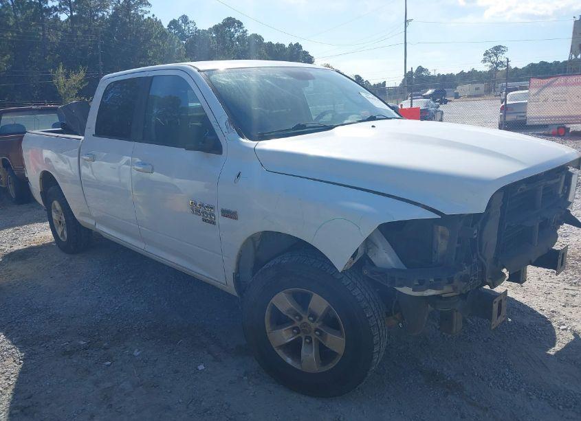 2019 Ram 1500 CLASSIC (VIN 1C6RR6TT8KS613083) main photo