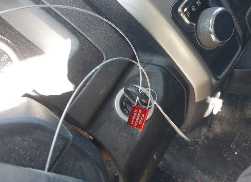 Photo 11 of 2019 Ram 1500 CLASSIC (VIN 1C6RR6TT8KS613083)