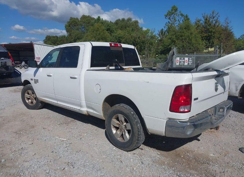 Photo 3 of 2019 Ram 1500 CLASSIC (VIN 1C6RR6TT8KS613083)