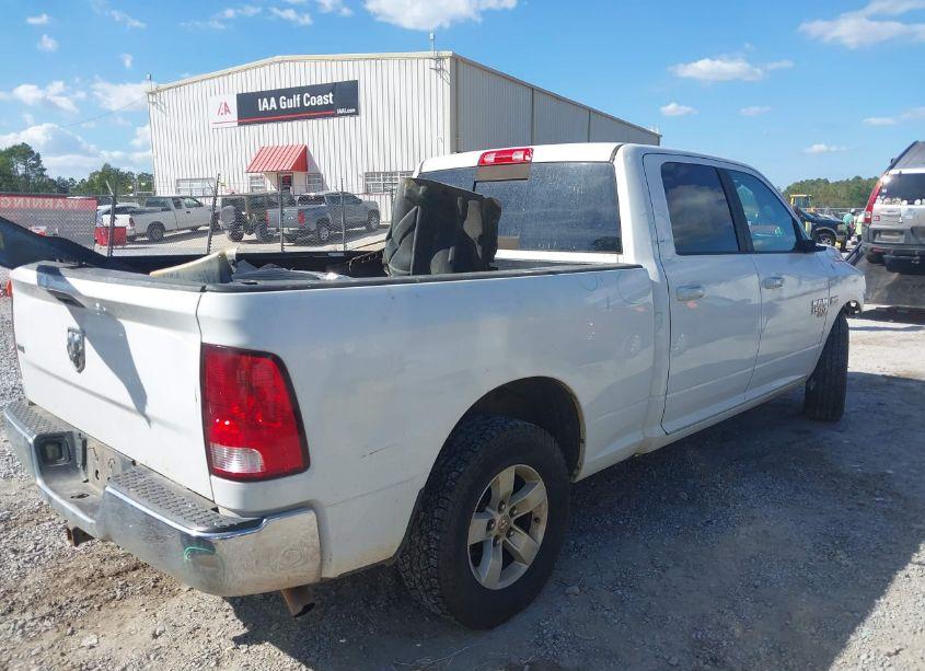 Photo 4 of 2019 Ram 1500 CLASSIC (VIN 1C6RR6TT8KS613083)