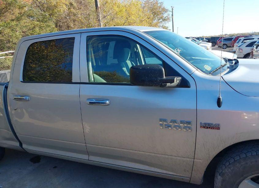 Photo 13 of 2017 Ram 1500 SLT 4X2 6'4 BOX (VIN 1C6RR6TT9HS661832)