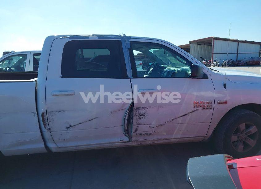 Photo 13 of 2019 Ram 1500 CLASSIC SLT 4X2 6'4 BOX (VIN 1C6RR6TT9KS561561)