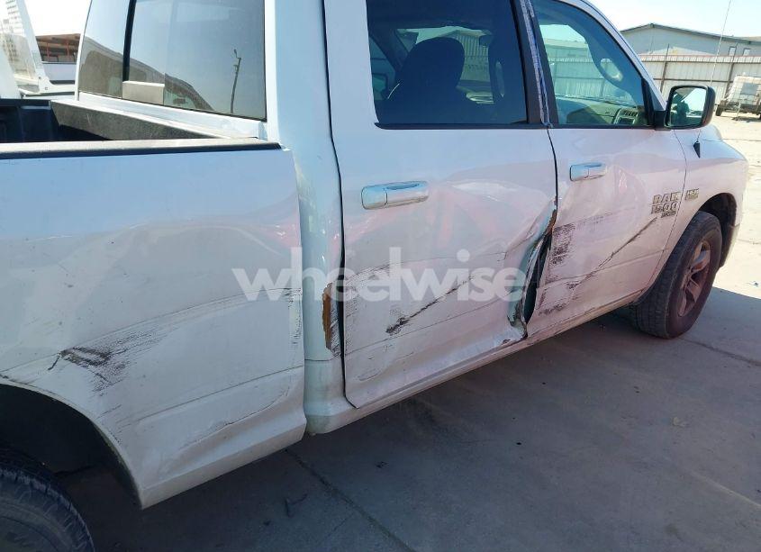 Photo 18 of 2019 Ram 1500 CLASSIC SLT 4X2 6'4 BOX (VIN 1C6RR6TT9KS561561)