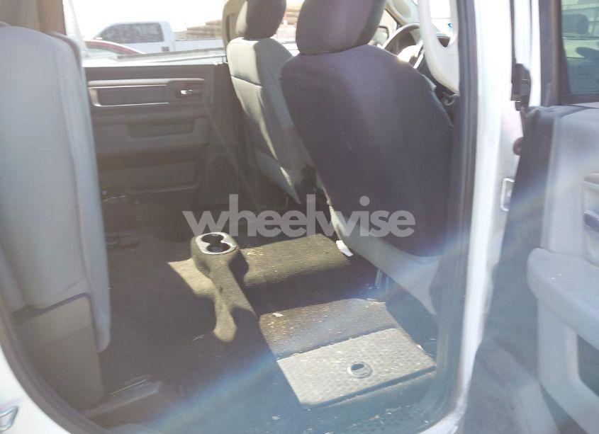 Photo 8 of 2019 Ram 1500 CLASSIC SLT 4X2 6'4 BOX (VIN 1C6RR6TT9KS561561)