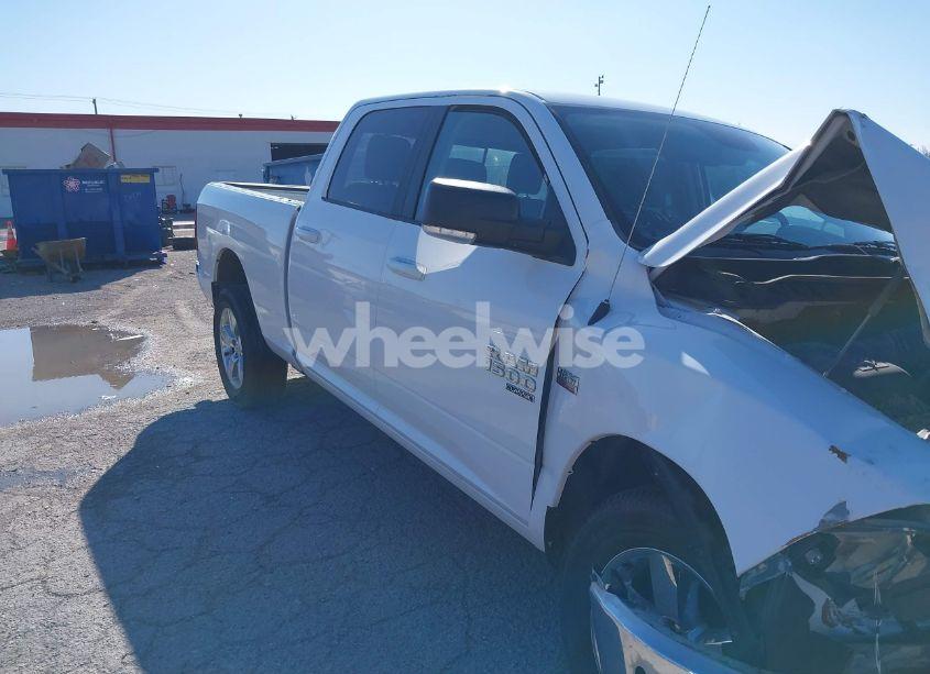 2019 Ram 1500 CLASSIC BIG HORN 4X2 6'4 BOX (VIN 1C6RR6TT9KS613142) main photo