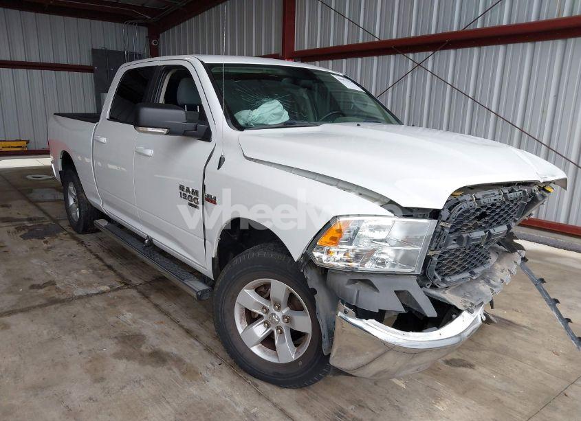 2020 Ram 1500 CLASSIC SLT 4X2 6'4 BOX (VIN 1C6RR6TT9LS133569) main photo