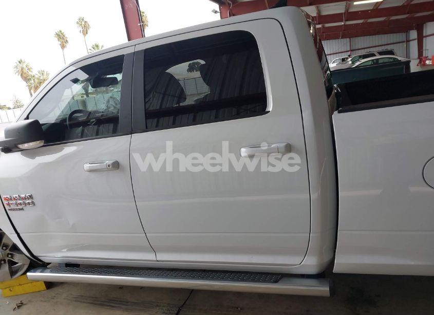 Photo 15 of 2020 Ram 1500 CLASSIC SLT 4X2 6'4 BOX (VIN 1C6RR6TT9LS133569)