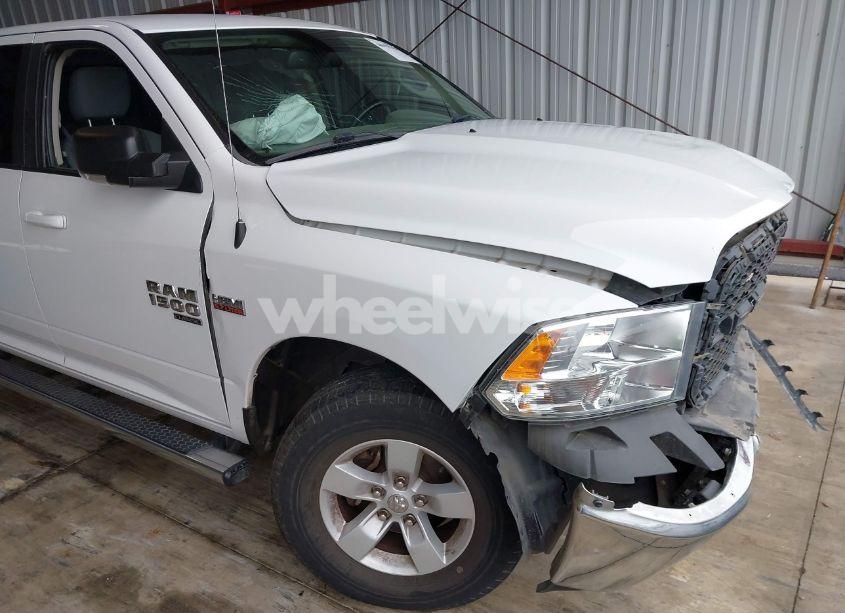 Photo 19 of 2020 Ram 1500 CLASSIC SLT 4X2 6'4 BOX (VIN 1C6RR6TT9LS133569)