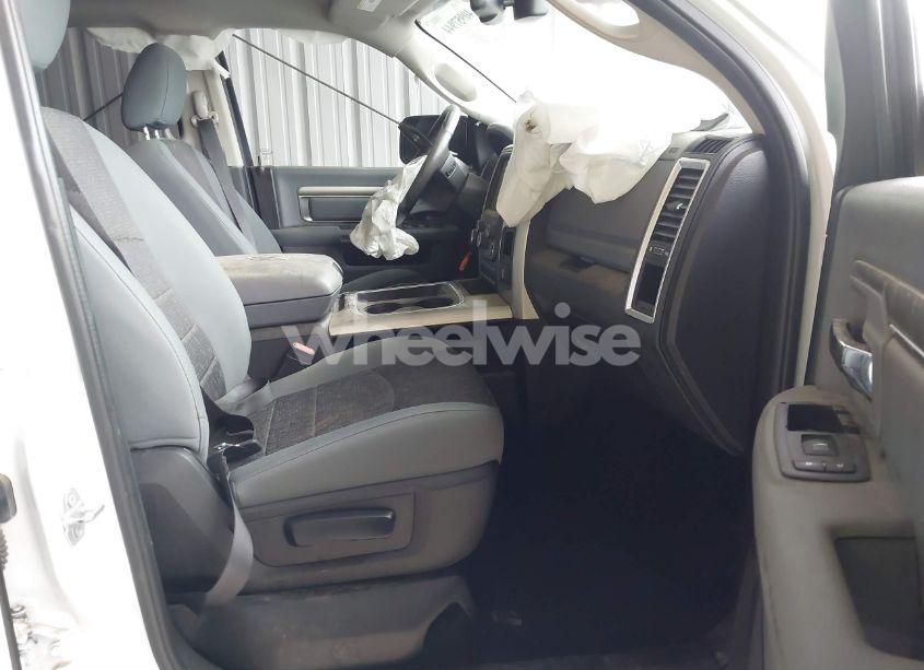 Photo 5 of 2020 Ram 1500 CLASSIC SLT 4X2 6'4 BOX (VIN 1C6RR6TT9LS133569)