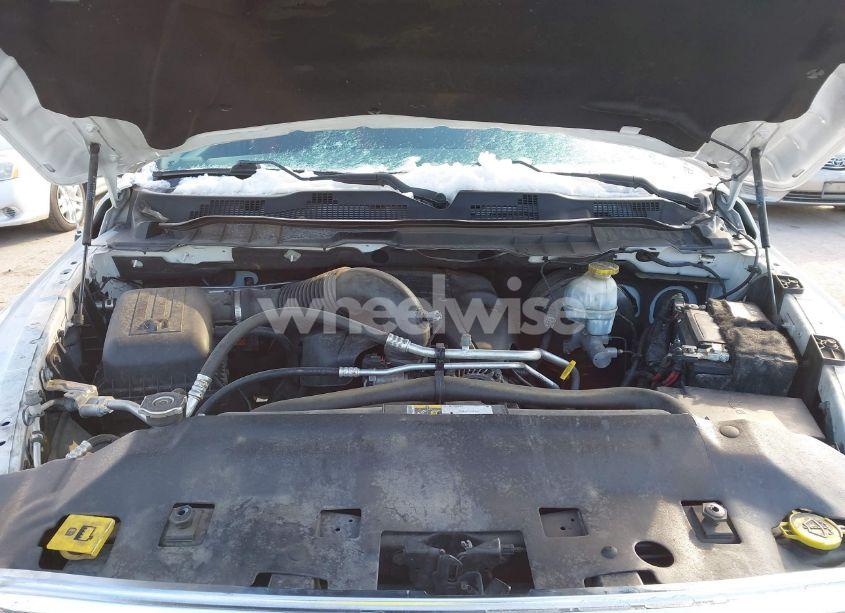 Photo 10 of 2019 Ram 1500 CLASSIC SLT 4X2 6'4 BOX (VIN 1C6RR6TTXKS643976)