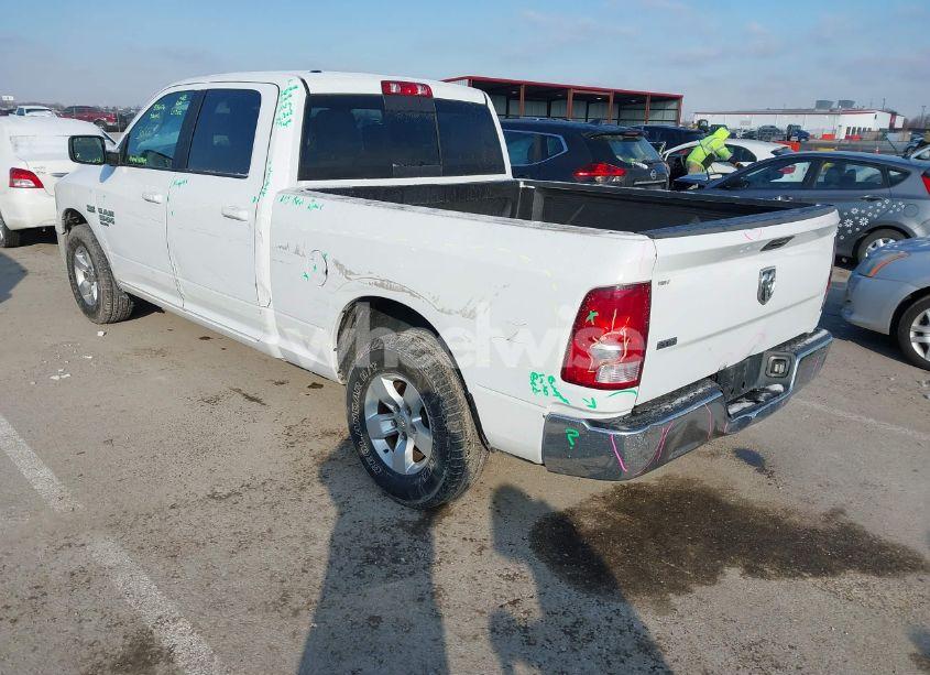 Photo 3 of 2019 Ram 1500 CLASSIC SLT 4X2 6'4 BOX (VIN 1C6RR6TTXKS643976)