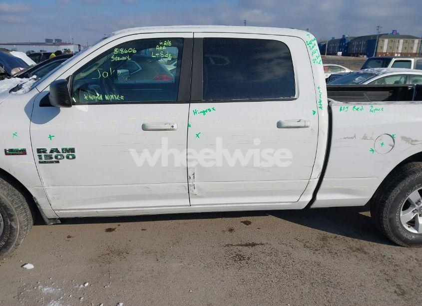 Photo 6 of 2019 Ram 1500 CLASSIC SLT 4X2 6'4 BOX (VIN 1C6RR6TTXKS643976)