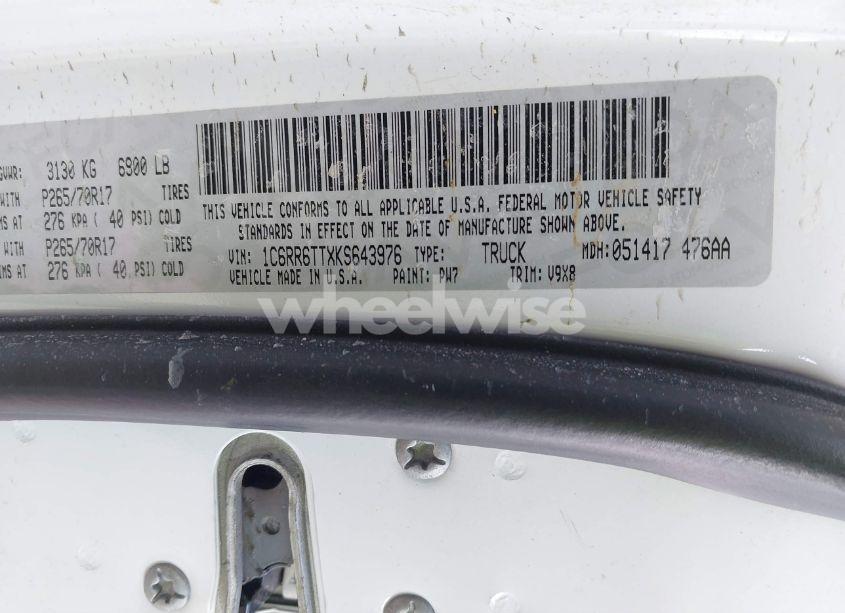 Photo 9 of 2019 Ram 1500 CLASSIC SLT 4X2 6'4 BOX (VIN 1C6RR6TTXKS643976)