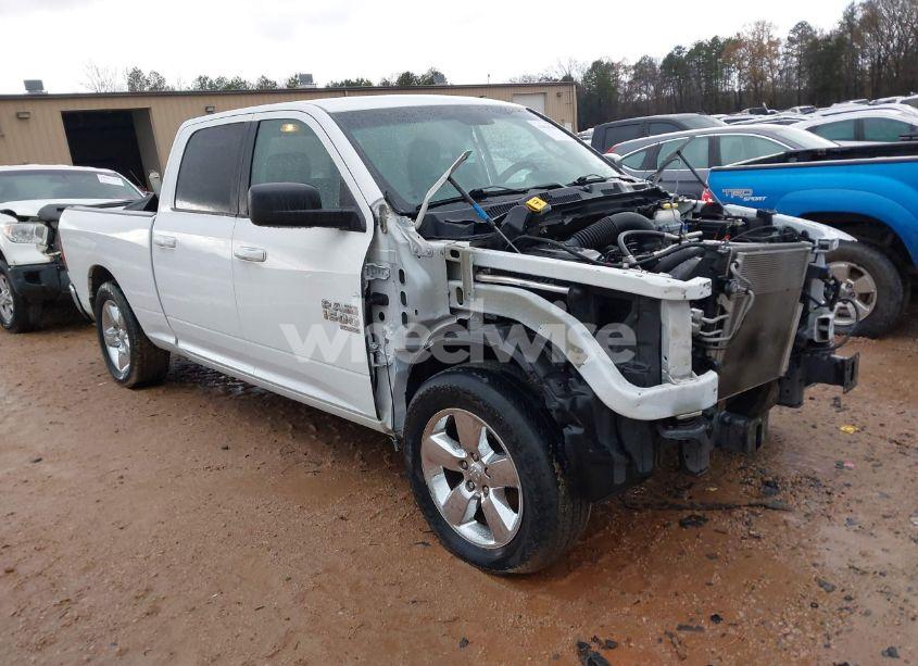 2021 Ram 1500 CLASSIC SLT 4X2 6'4 BOX (VIN 1C6RR6TTXMS516292) main photo