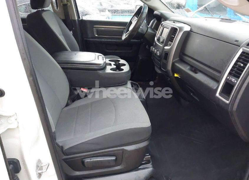 Photo 5 of 2021 Ram 1500 CLASSIC SLT 4X2 6'4 BOX (VIN 1C6RR6TTXMS516292)