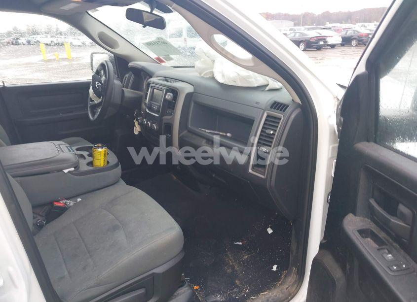 Photo 5 of 2017 Ram 1500 EXPRESS 4X4 6'4 BOX (VIN 1C6RR7FG0HS700490)