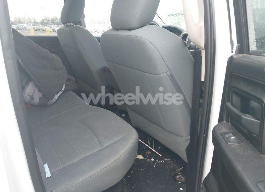 Photo 8 of 2017 Ram 1500 EXPRESS 4X4 6'4 BOX (VIN 1C6RR7FG0HS700490)