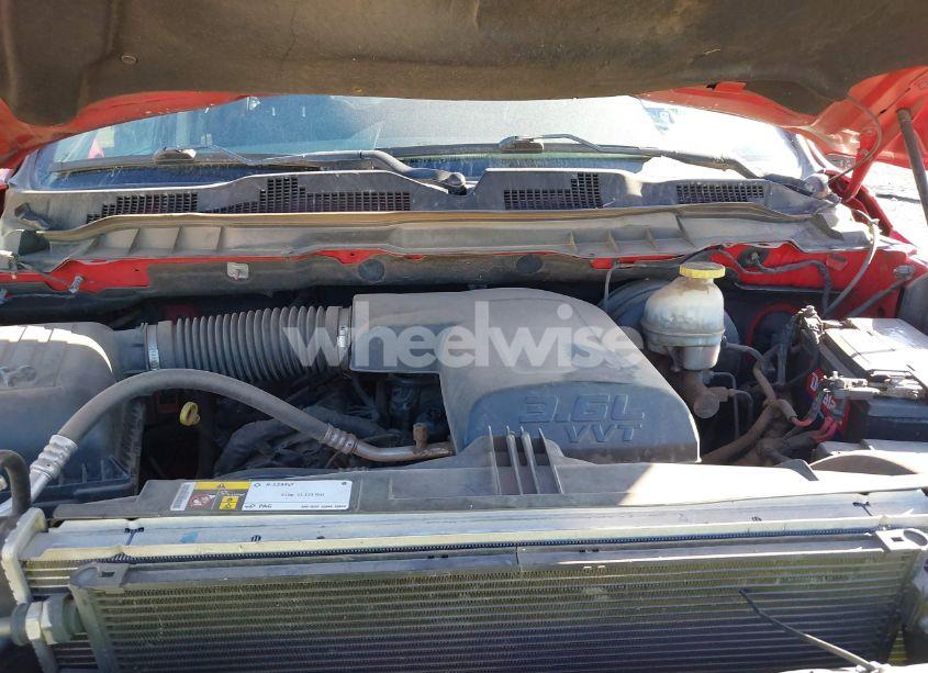 Photo 10 of 2018 Ram 1500 EXPRESS 4X4 6'4 BOX (VIN 1C6RR7FG0JS189403)