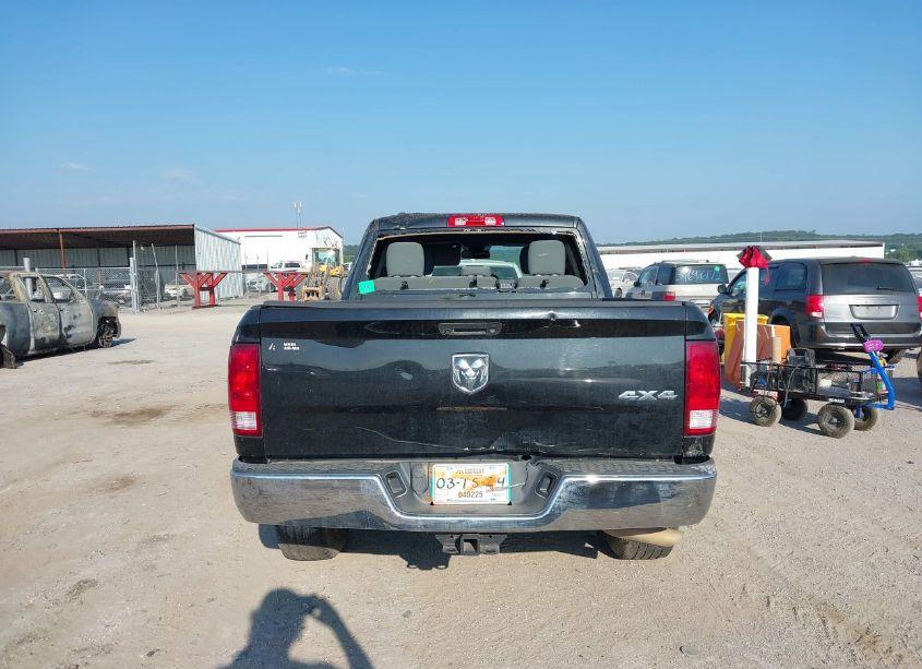 Photo 15 of 2018 Ram 1500 TRADESMAN QUAD CAB 4X4 6'4 BOX (VIN 1C6RR7FG0JS215661)