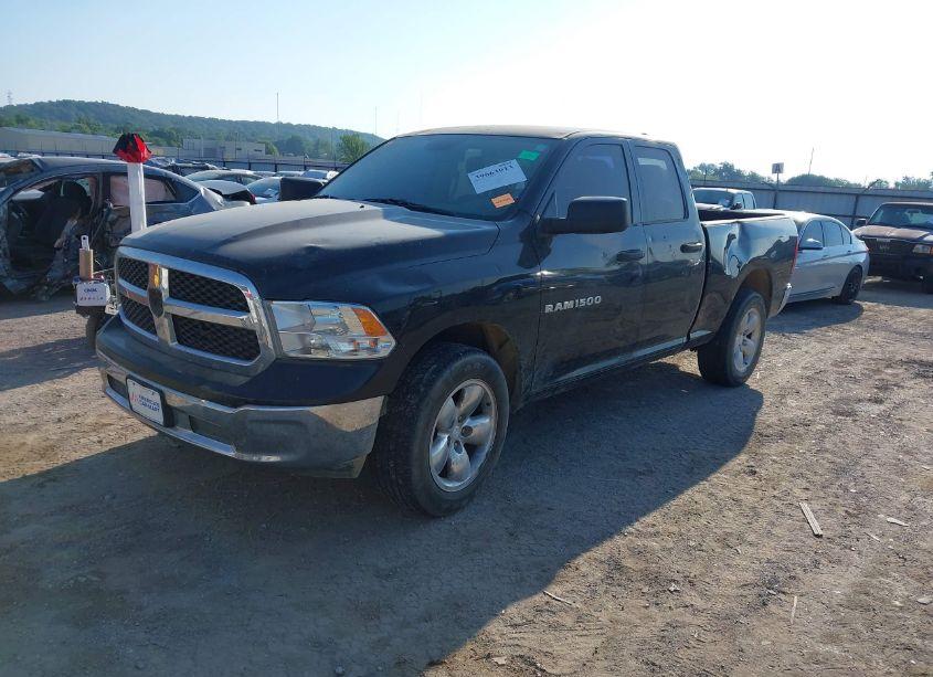 Photo 2 of 2018 Ram 1500 TRADESMAN QUAD CAB 4X4 6'4 BOX (VIN 1C6RR7FG0JS215661)