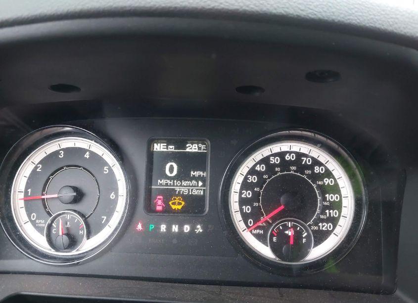 Photo 15 of 2018 Ram 1500 EXPRESS 4X4 6'4 BOX (VIN 1C6RR7FG0JS220360)