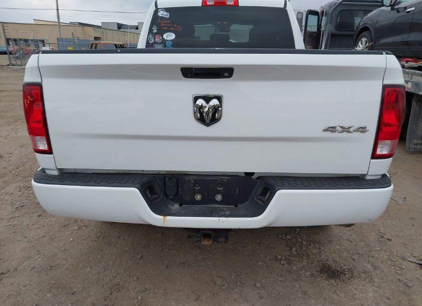 Photo 16 of 2018 Ram 1500 EXPRESS 4X4 6'4 BOX (VIN 1C6RR7FG0JS220360)
