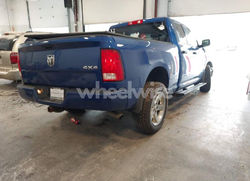 Photo 4 of 2018 Ram 1500 EXPRESS 4X4 6'4 BOX (VIN 1C6RR7FG0JS263922)