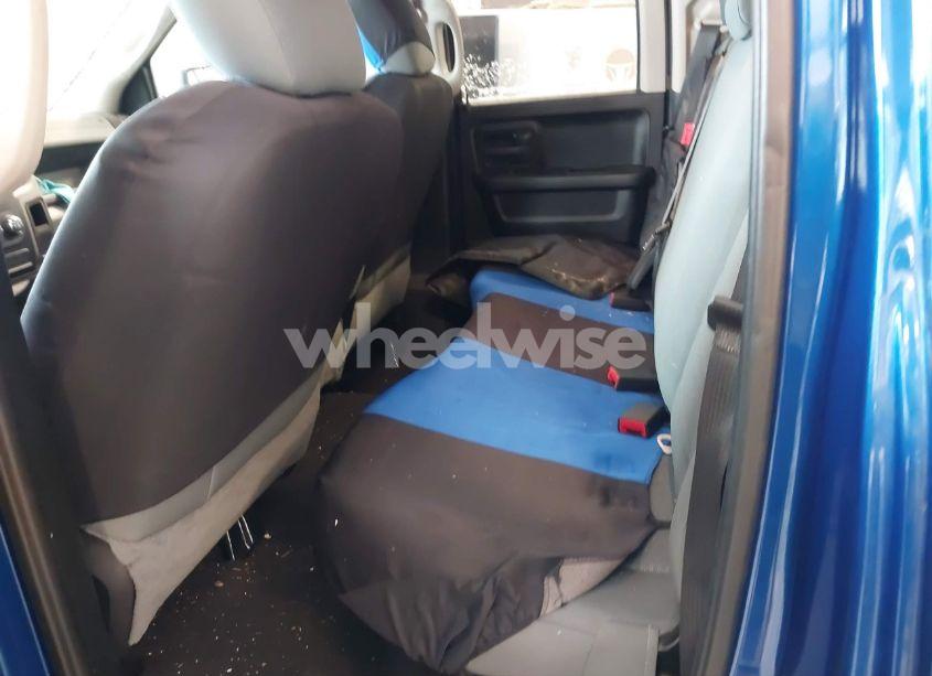 Photo 8 of 2018 Ram 1500 EXPRESS 4X4 6'4 BOX (VIN 1C6RR7FG0JS263922)