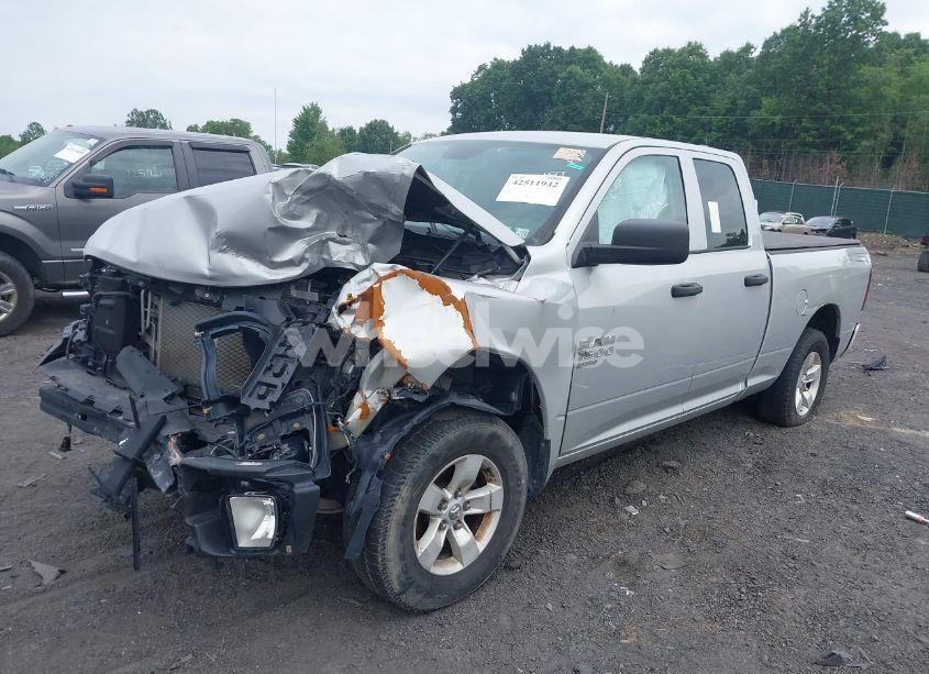 Photo 2 of 2019 Ram 1500 CLASSIC EXPRESS 4X4 6'4 BOX (VIN 1C6RR7FG0KS506159)