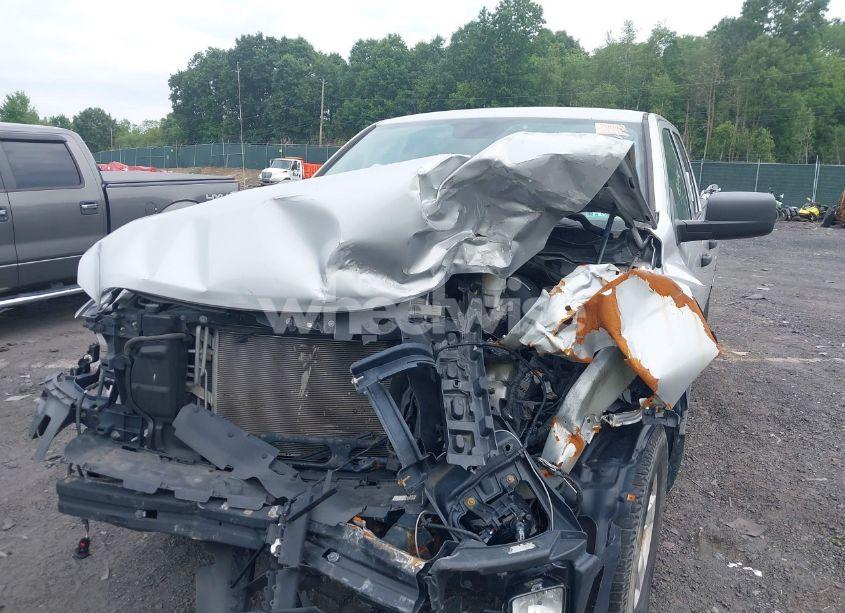 Photo 6 of 2019 Ram 1500 CLASSIC EXPRESS 4X4 6'4 BOX (VIN 1C6RR7FG0KS506159)