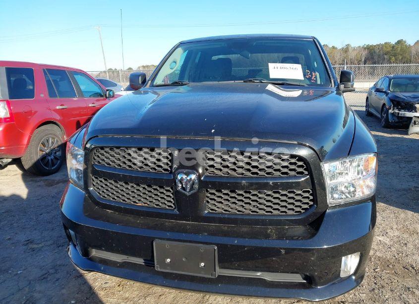 Photo 12 of 2018 Ram 1500 EXPRESS 4X4 6'4 BOX (VIN 1C6RR7FG1JS113902)