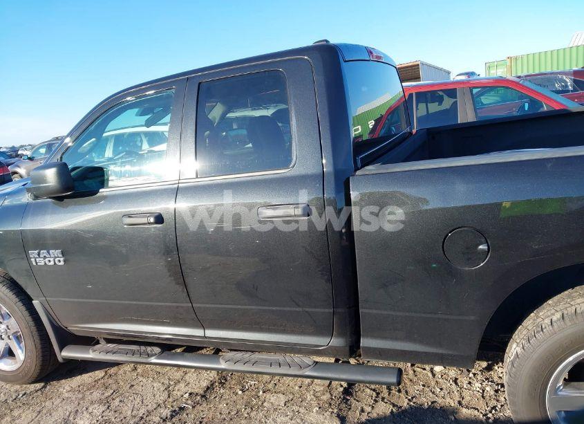 Photo 14 of 2018 Ram 1500 EXPRESS 4X4 6'4 BOX (VIN 1C6RR7FG1JS113902)