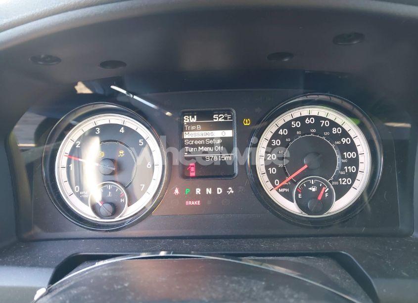 Photo 7 of 2018 Ram 1500 EXPRESS 4X4 6'4 BOX (VIN 1C6RR7FG1JS113902)