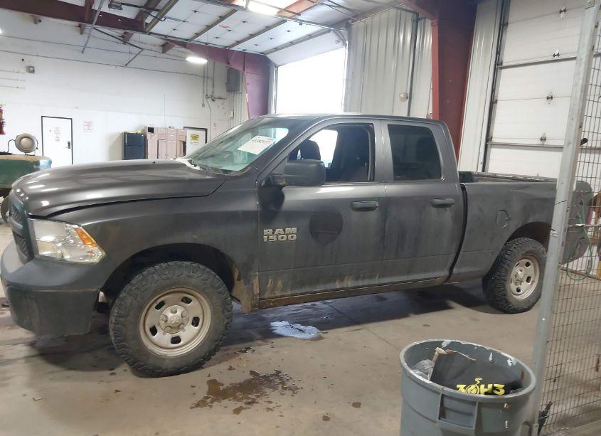 Photo 14 of 2018 Ram 1500 TRADESMAN 4X4 6'4 BOX (VIN 1C6RR7FG1JS282110)