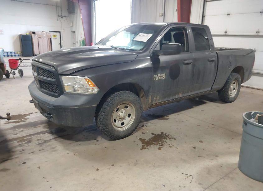 Photo 2 of 2018 Ram 1500 TRADESMAN 4X4 6'4 BOX (VIN 1C6RR7FG1JS282110)