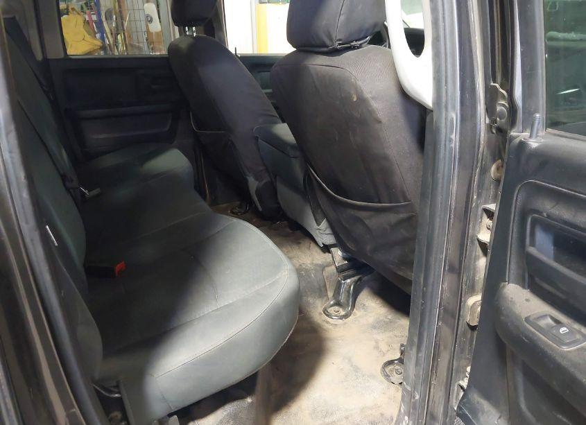 Photo 8 of 2018 Ram 1500 TRADESMAN 4X4 6'4 BOX (VIN 1C6RR7FG1JS282110)