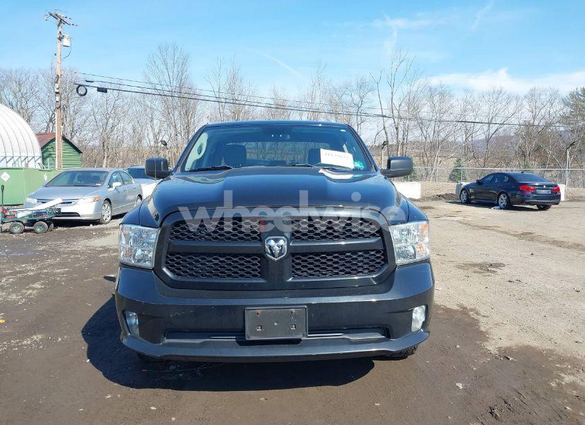 Photo 12 of 2018 Ram 1500 EXPRESS 4X4 6'4 BOX (VIN 1C6RR7FG1JS327742)