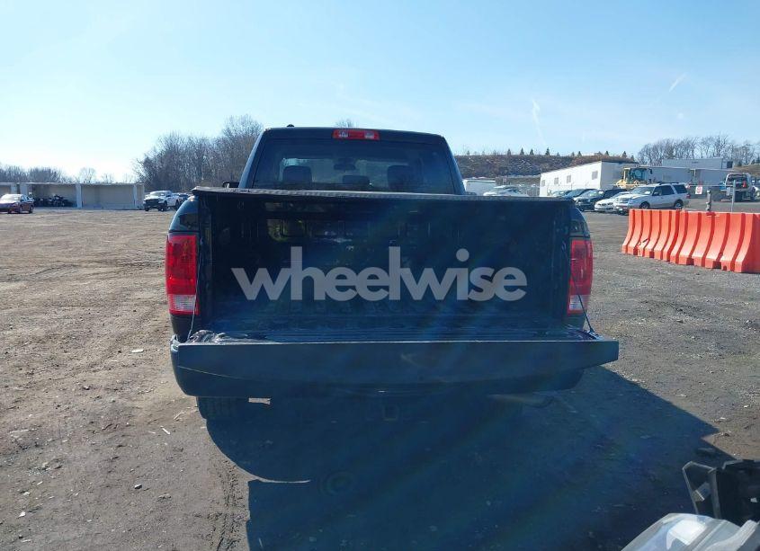 Photo 16 of 2018 Ram 1500 EXPRESS 4X4 6'4 BOX (VIN 1C6RR7FG1JS327742)