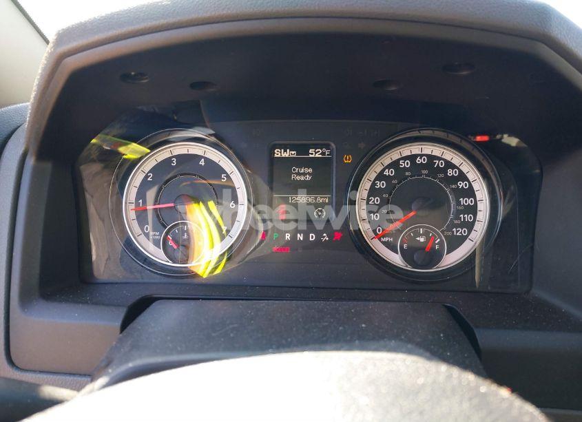 Photo 7 of 2018 Ram 1500 EXPRESS 4X4 6'4 BOX (VIN 1C6RR7FG1JS327742)