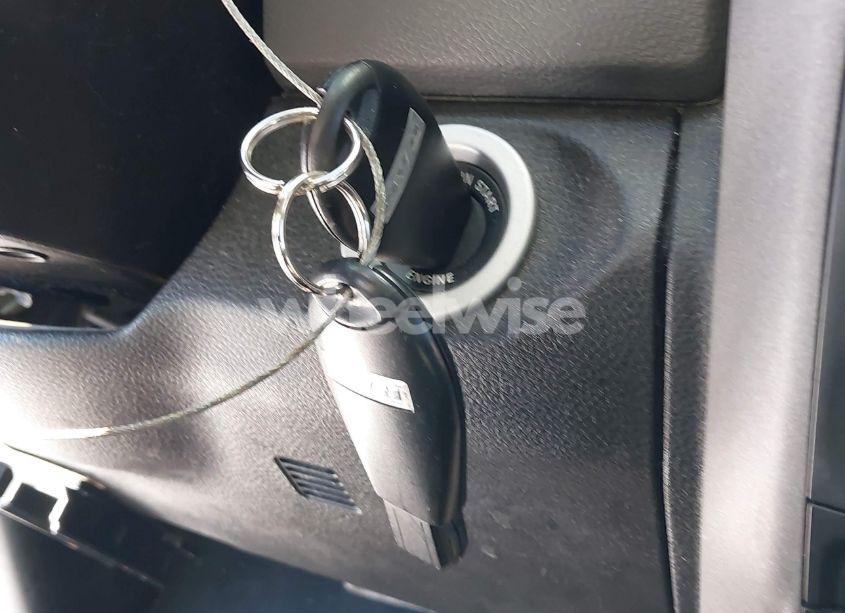 Photo 11 of 2019 Ram 1500 CLASSIC (VIN 1C6RR7FG1KS646916)