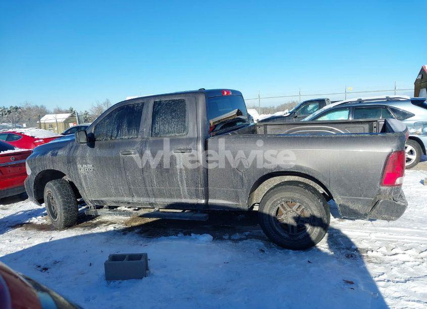 Photo 14 of 2019 Ram 1500 CLASSIC (VIN 1C6RR7FG1KS646916)