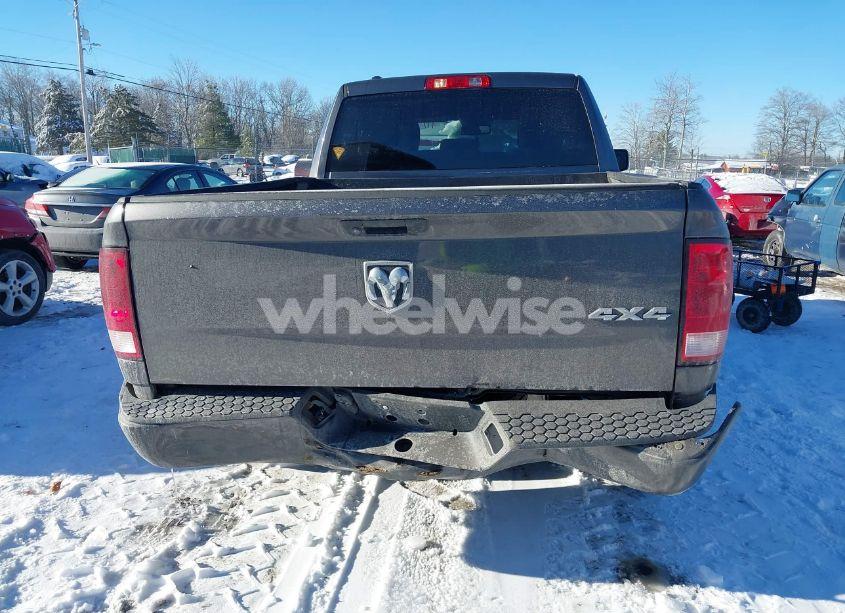 Photo 16 of 2019 Ram 1500 CLASSIC (VIN 1C6RR7FG1KS646916)