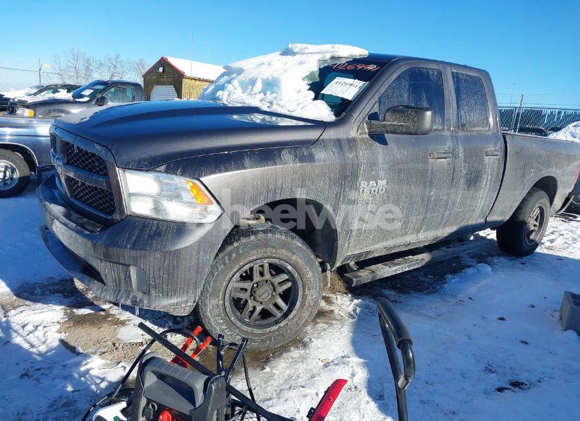 Photo 2 of 2019 Ram 1500 CLASSIC (VIN 1C6RR7FG1KS646916)